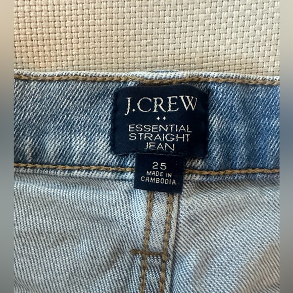 The Essential Straight J. Crew Jean in Light Wash - Picture 4 of 5